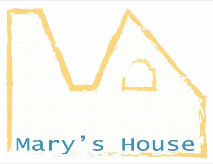 Mary'S House Apartment เลชเช ภายนอก รูปภาพ